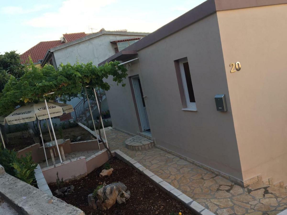 Apartman Ana Trogir Buitenkant foto